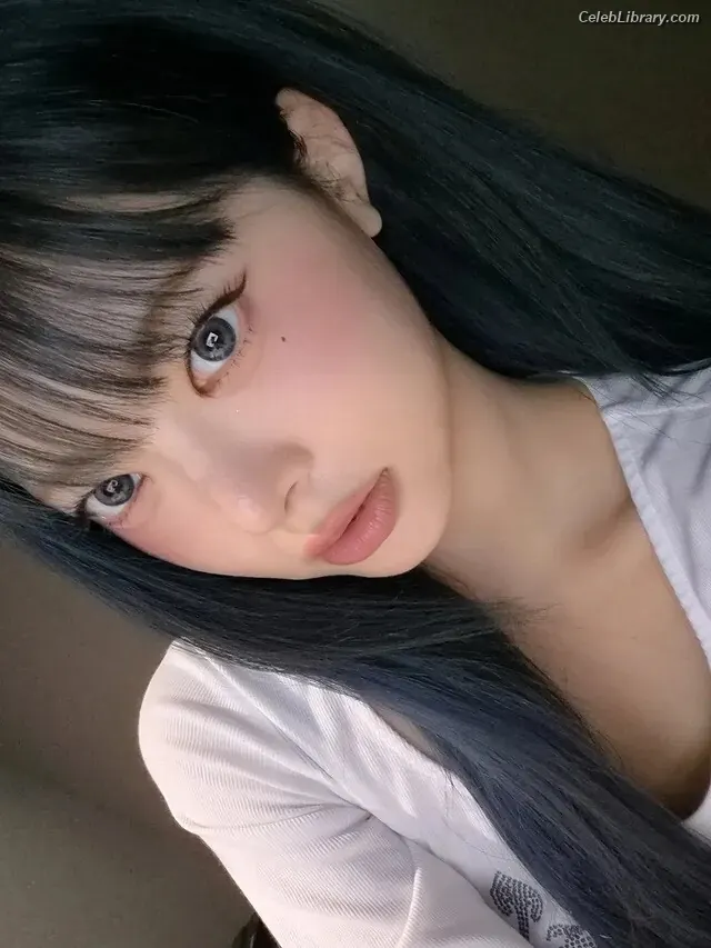 Hong Eunchae 홍은채  LESSERAFIM photo 4 of 991