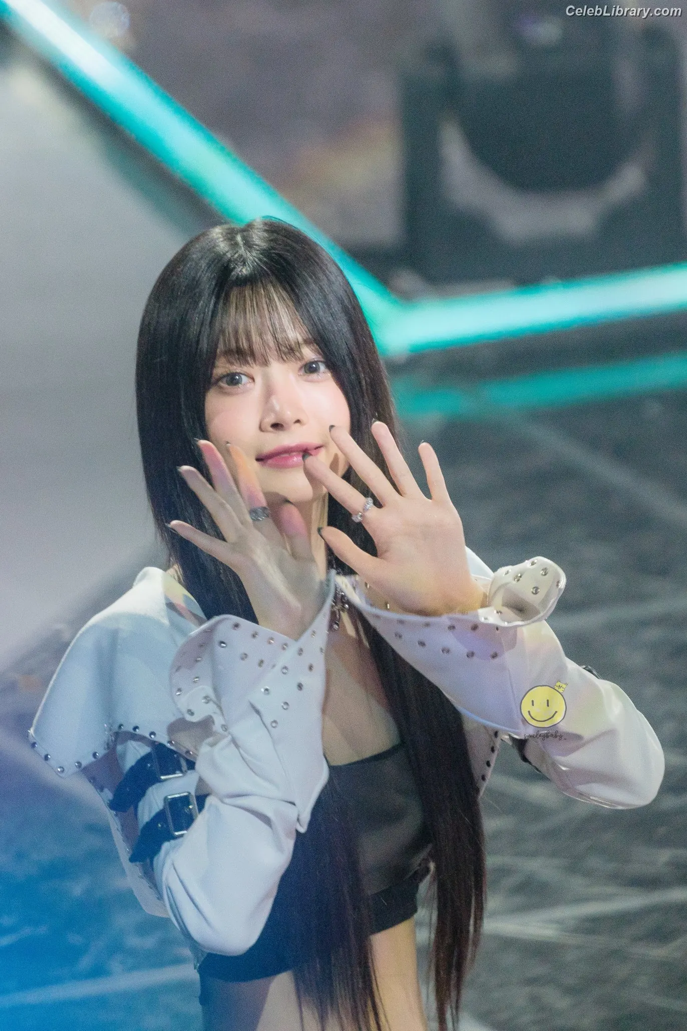 Hong Eunchae 홍은채 LESSERAFIM photo 10 of 991