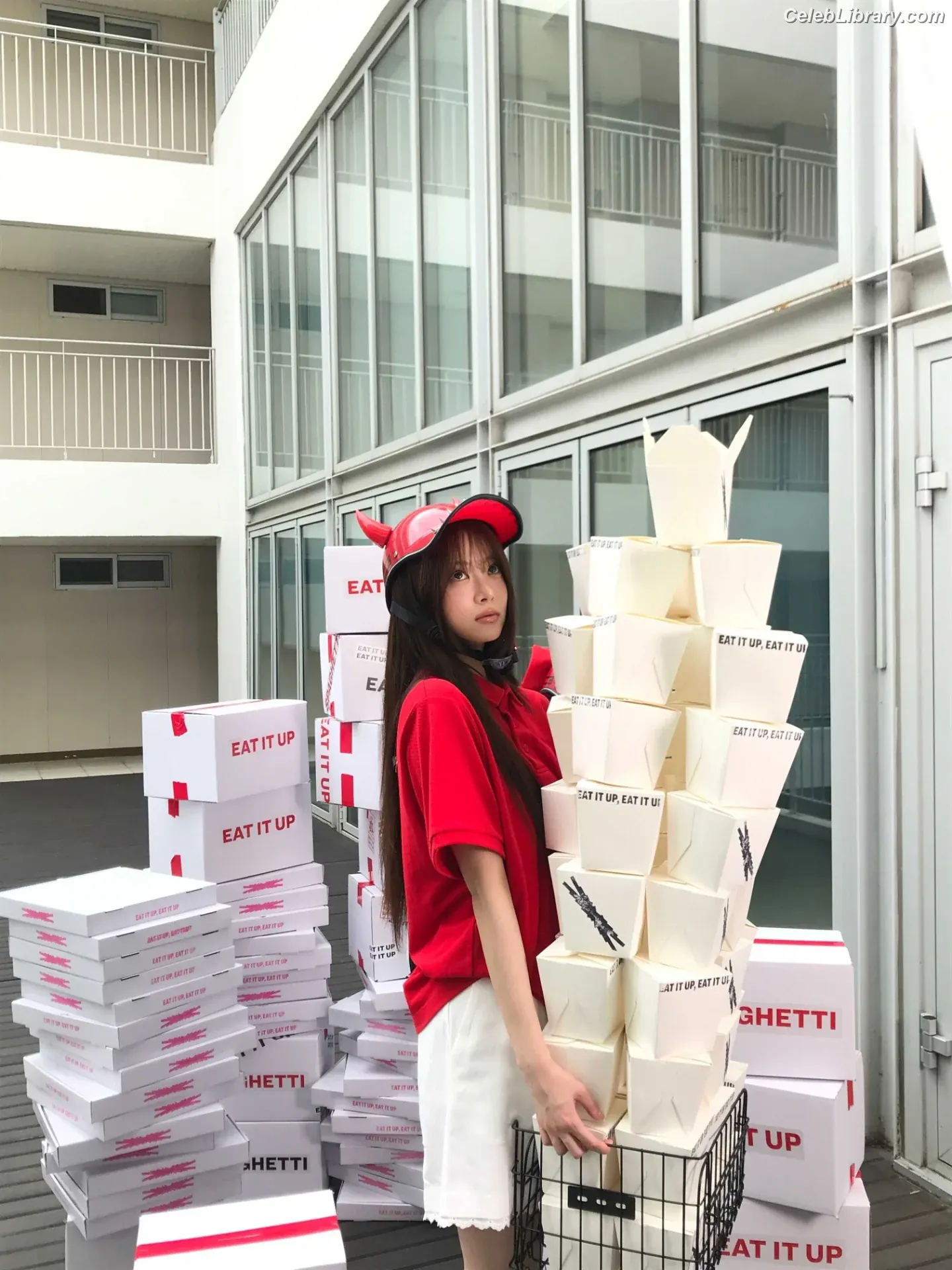 Hong Eunchae 홍은채 LESSERAFIM photo 10 of 991