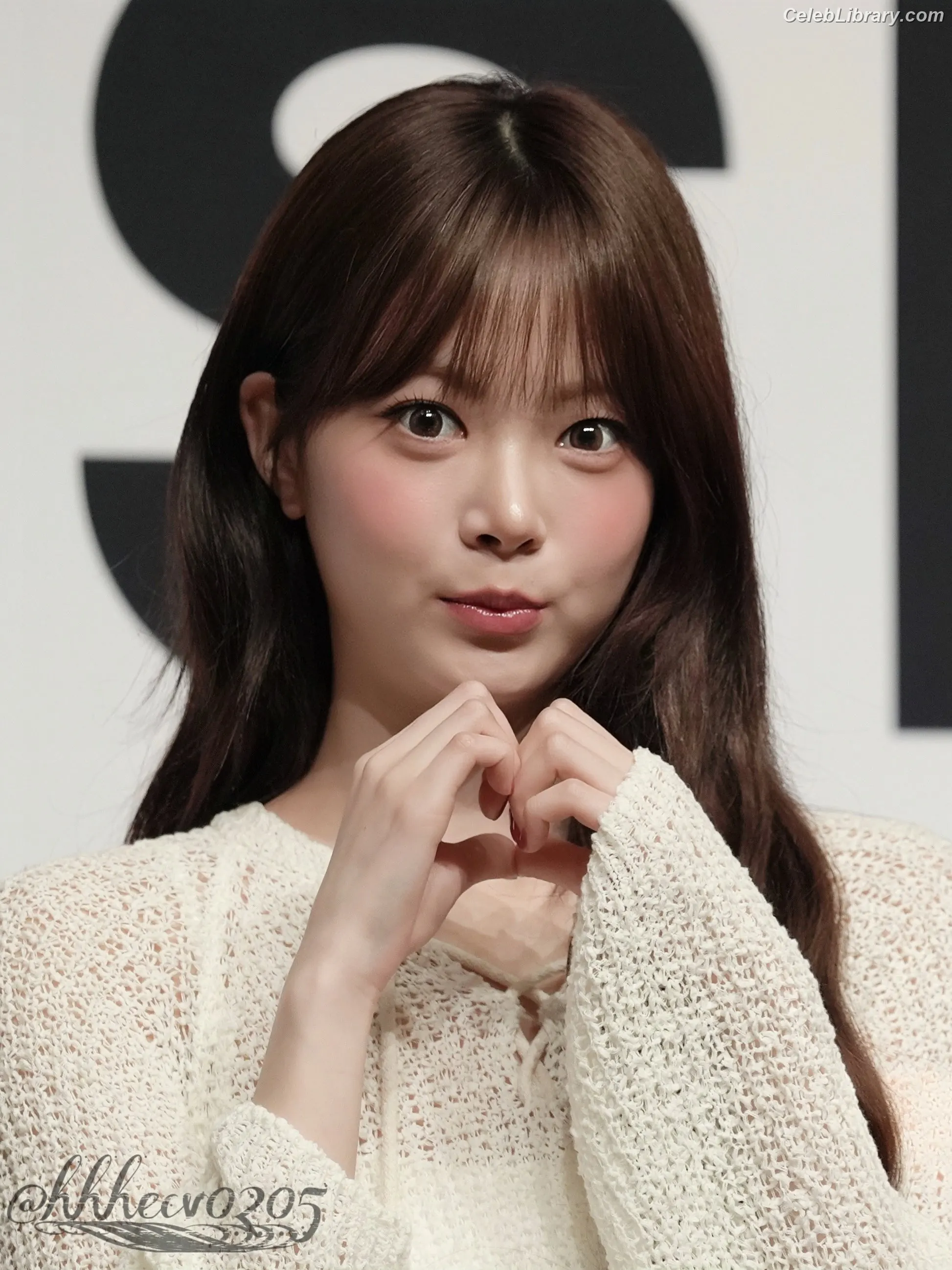 Hong Eunchae 홍은채 LESSERAFIM photo 11 of 991