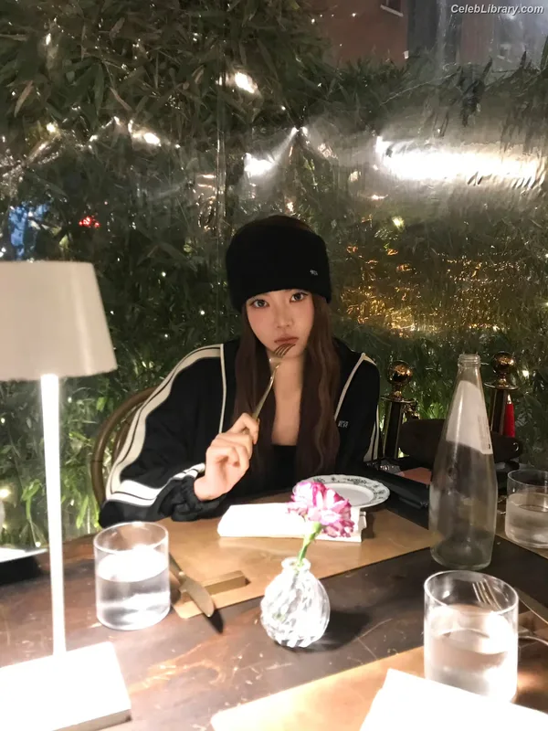 Hong Eunchae 홍은채 LESSERAFIM photo 11 of 992
