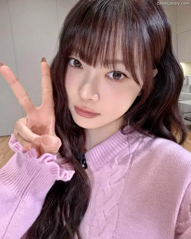 Hong Eunchae 홍은채 LESSERAFIM photo 21 of 992