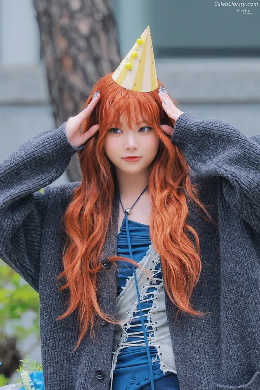 Hong Eunchae 홍은채  LESSERAFIM photo 10 of 992
