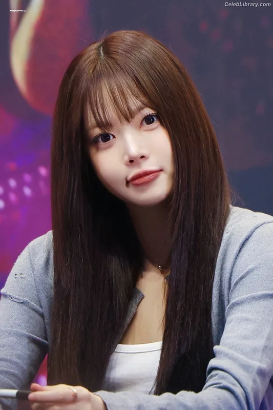 Hong Eunchae 홍은채  LESSERAFIM photo 22 of 992
