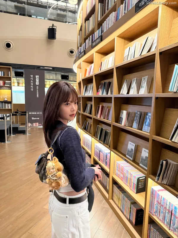 Hong Eunchae 홍은채  LESSERAFIM photo 13 of 992