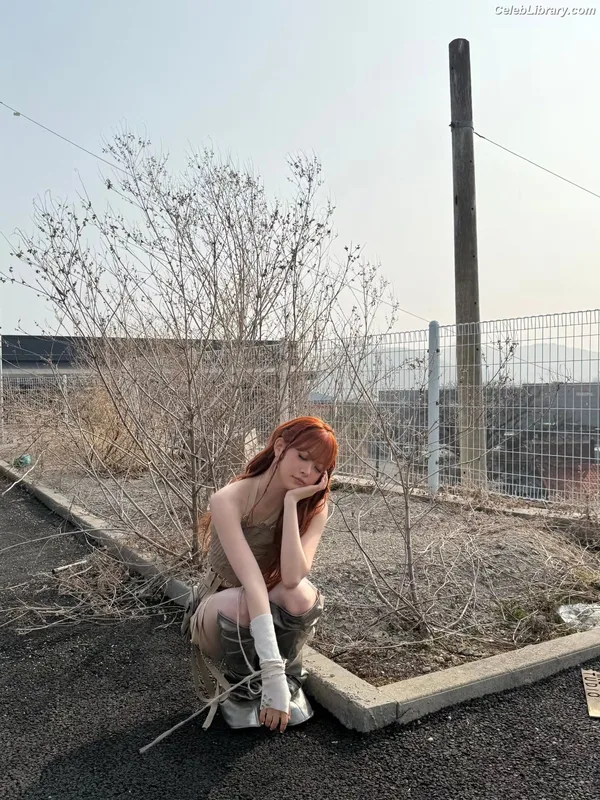 Hong Eunchae 홍은채  LESSERAFIM photo 2 of 992