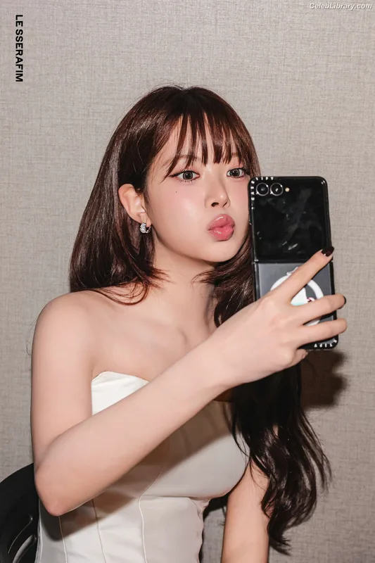 Hong Eunchae 홍은채  LESSERAFIM photo 5 of 992