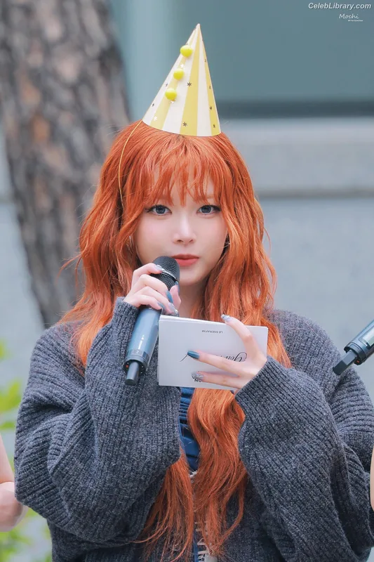 Hong Eunchae 홍은채  LESSERAFIM photo 24 of 992