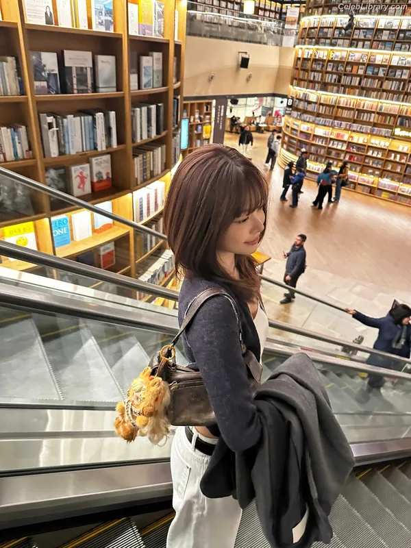Hong Eunchae 홍은채  LESSERAFIM photo 1 of 992