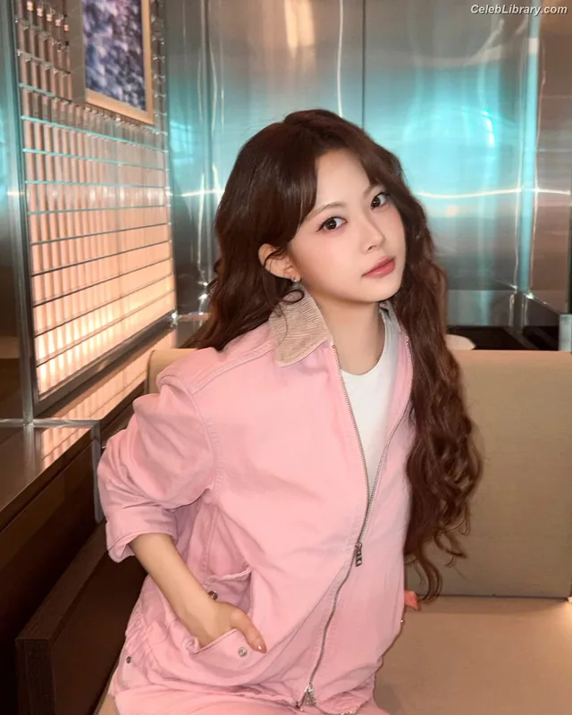 Hong Eunchae 홍은채  LESSERAFIM photo 2 of 992
