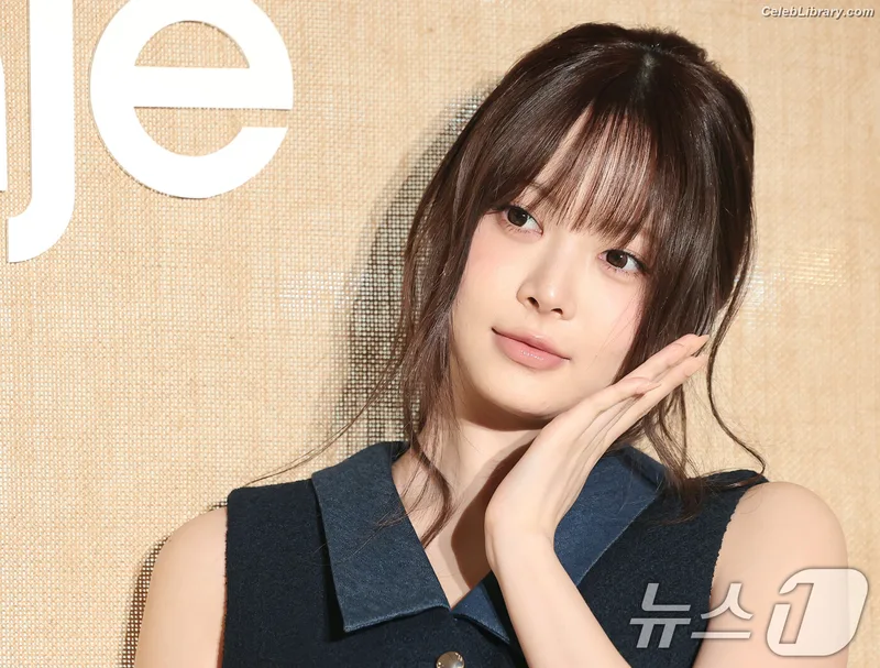 Hong Eunchae 홍은채  LESSERAFIM photo 4 of 992
