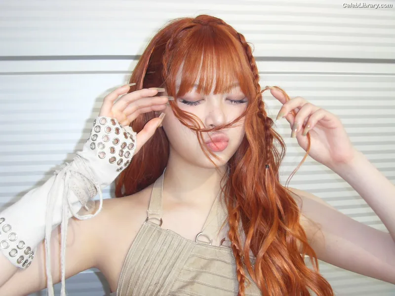 Hong Eunchae 홍은채  LESSERAFIM photo 5 of 992
