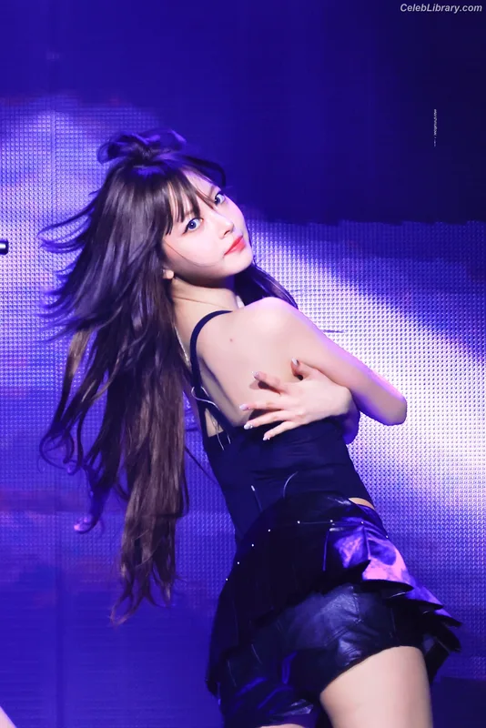 Hong Eunchae 홍은채 LESSERAFIM photo 6 of 992