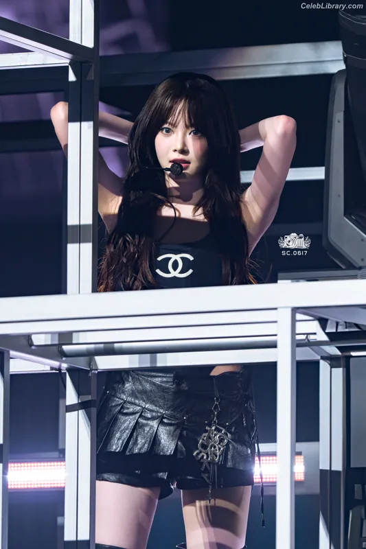 Hong Eunchae 홍은채 LESSERAFIM photo 10 of 992