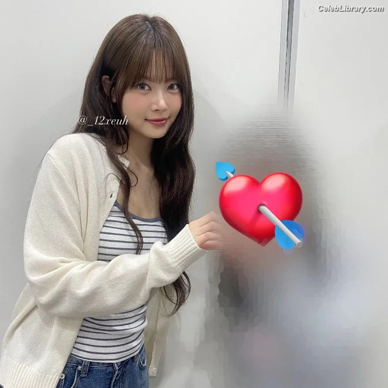 Hong Eunchae 홍은채 LESSERAFIM photo 5 of 992