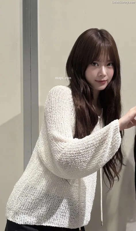 Hong Eunchae 홍은채 LESSERAFIM photo 9 of 992