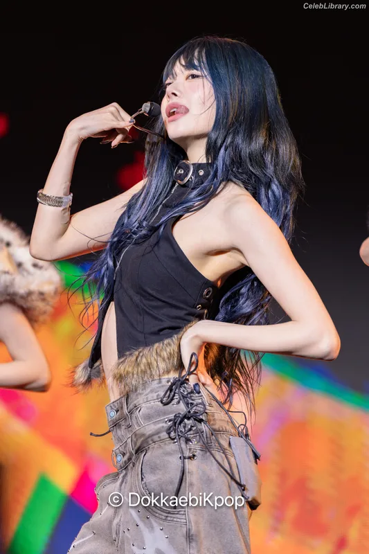 Hong Eunchae 홍은채  LESSERAFIM photo 12 of 992
