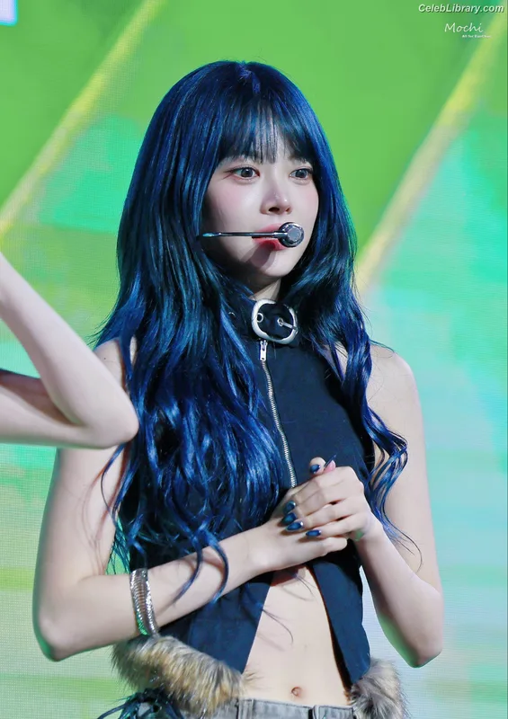 Hong Eunchae 홍은채  LESSERAFIM photo 16 of 992