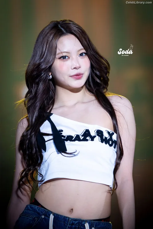 Hong Eunchae 홍은채 LESSERAFIM photo 3 of 992