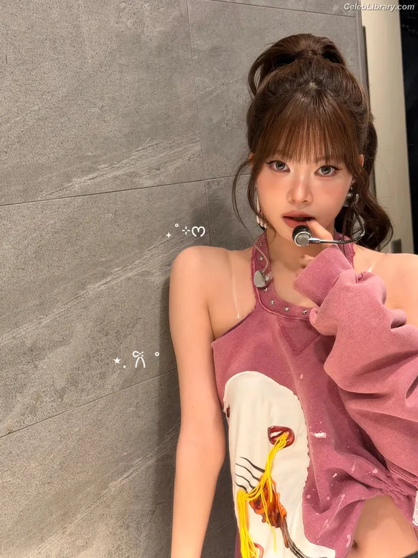 Hong Eunchae 홍은채 LESSERAFIM photo 8 of 992