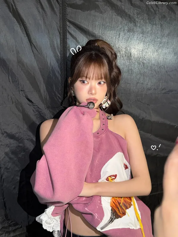 Hong Eunchae 홍은채 LESSERAFIM photo 18 of 992