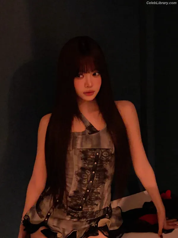 Hong Eunchae 홍은채 LESSERAFIM photo 3 of 992
