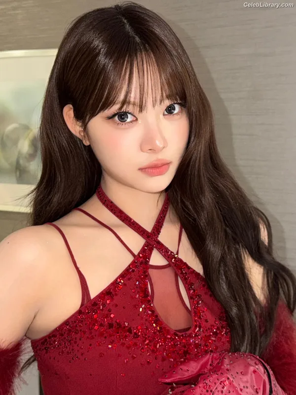 Hong Eunchae 홍은채 LESSERAFIM photo 12 of 992