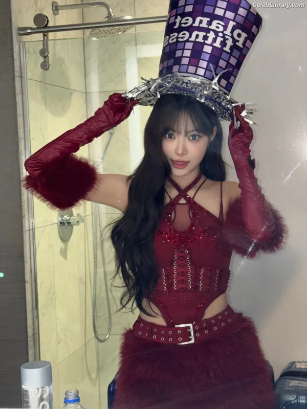 Hong Eunchae 홍은채 LESSERAFIM photo 17 of 992