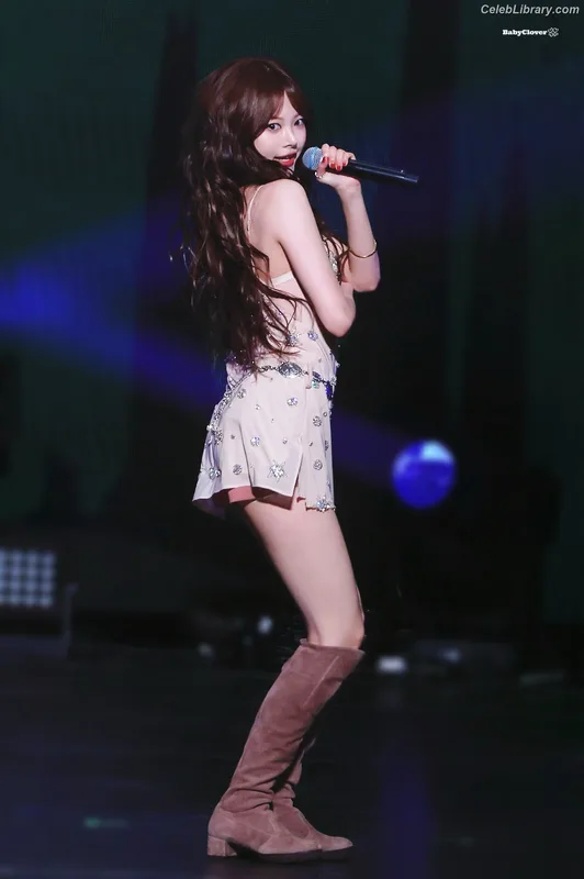 Hong Eunchae 홍은채 LESSERAFIM photo 21 of 992