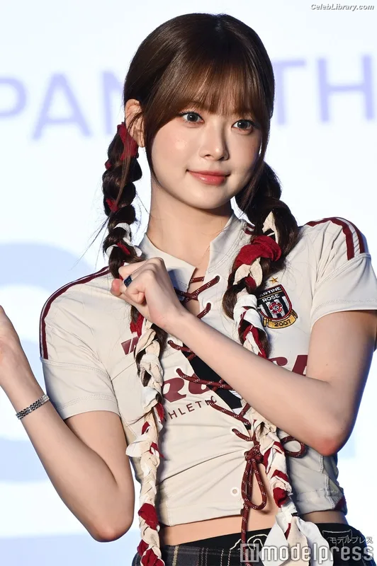 Hong Eunchae 홍은채 LESSERAFIM photo 1 of 992