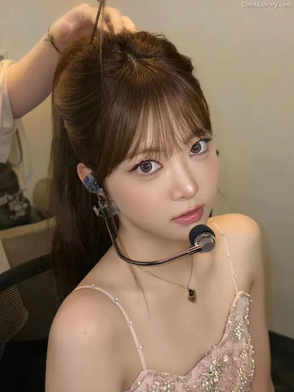 Hong Eunchae 홍은채 LESSERAFIM photo 5 of 992