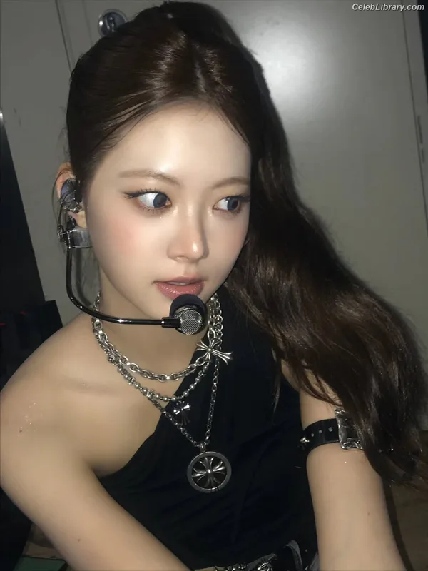 Hong Eunchae 홍은채 LESSERAFIM photo 12 of 992