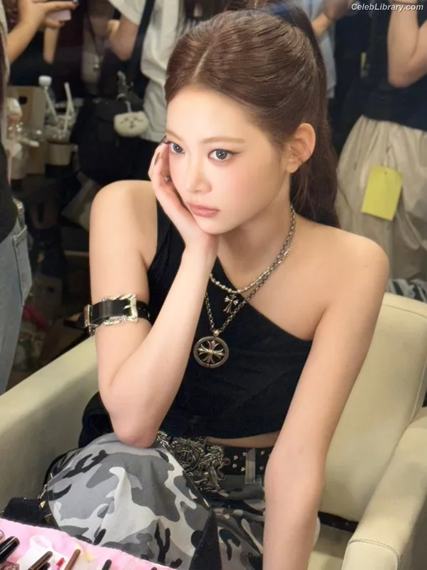 Hong Eunchae 홍은채 LESSERAFIM photo 15 of 992