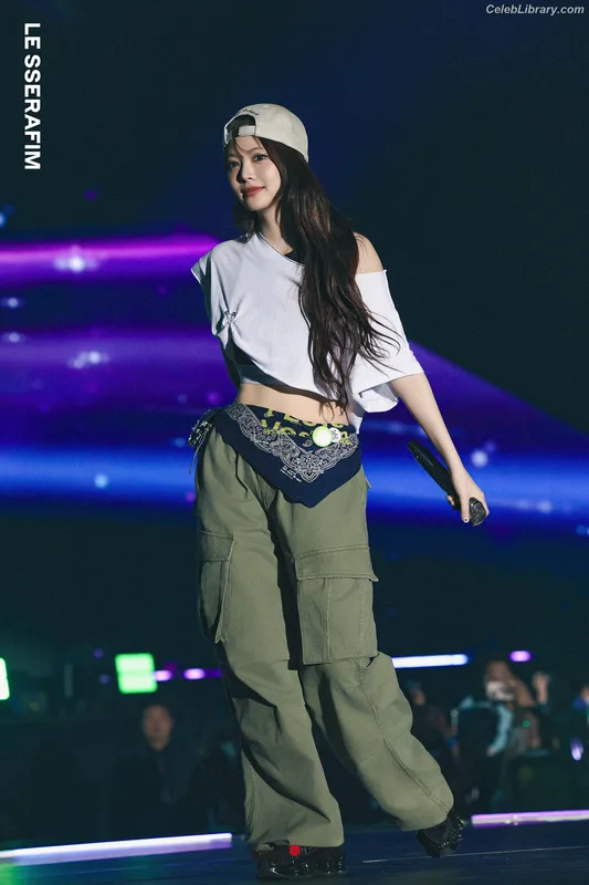Hong Eunchae 홍은채 LESSERAFIM photo 1 of 992