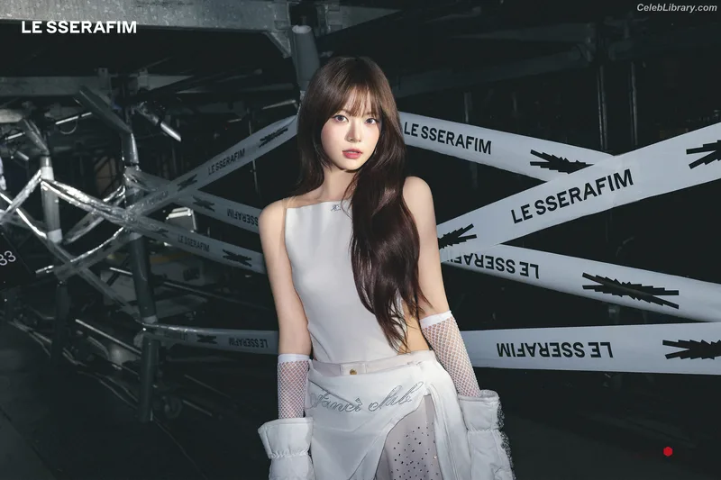 Hong Eunchae 홍은채 LESSERAFIM photo 3 of 992