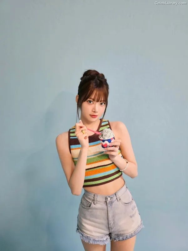 Hong Eunchae 홍은채 LESSERAFIM photo 6 of 992