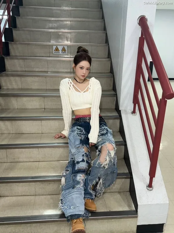 Hong Eunchae 홍은채 LESSERAFIM photo 14 of 992