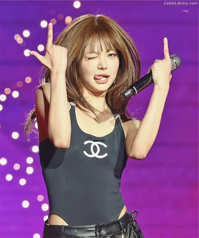 Hong Eunchae 홍은채 LESSERAFIM photo 18 of 992
