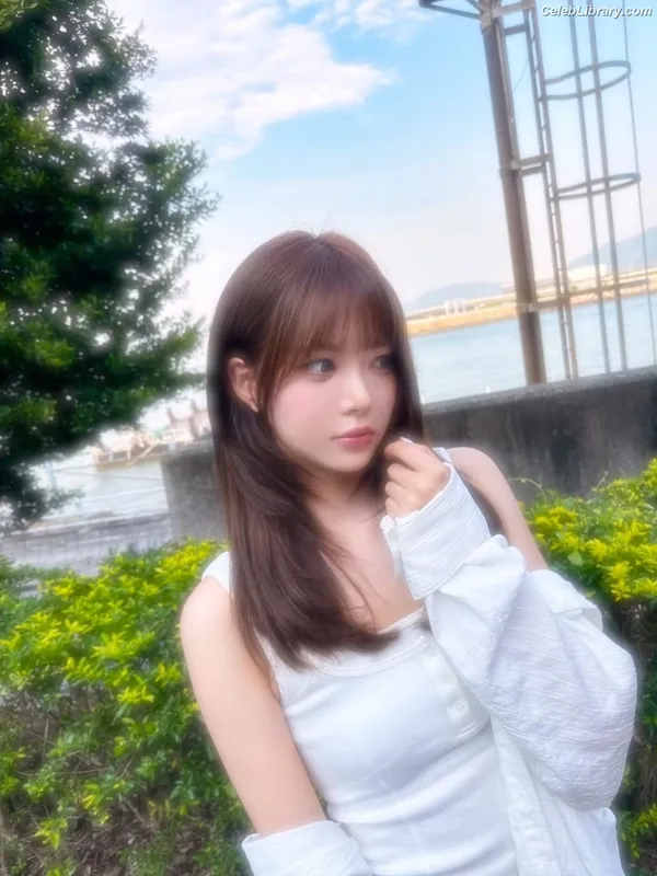 Hong Eunchae 홍은채 LESSERAFIM photo 2 of 992