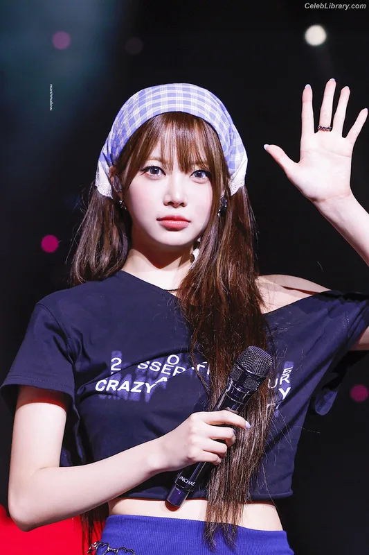 Hong Eunchae 홍은채 LESSERAFIM photo 3 of 992