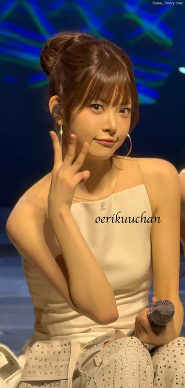 Hong Eunchae 홍은채 LESSERAFIM photo 23 of 992