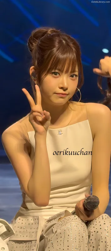 Hong Eunchae 홍은채 LESSERAFIM photo 24 of 992