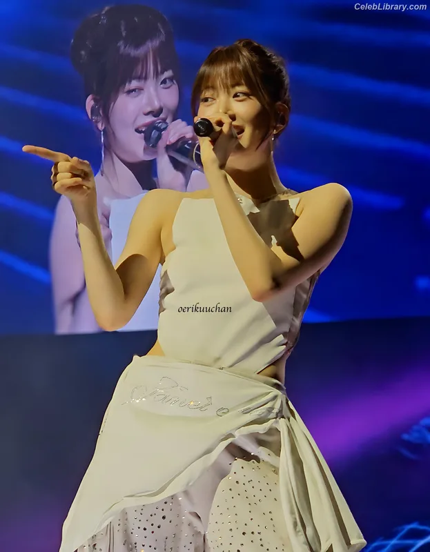 Hong Eunchae 홍은채  LESSERAFIM photo 5 of 992