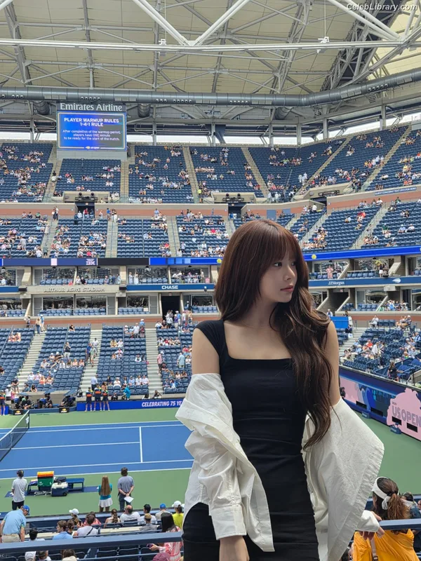 Hong Eunchae 홍은채  LESSERAFIM photo 10 of 992