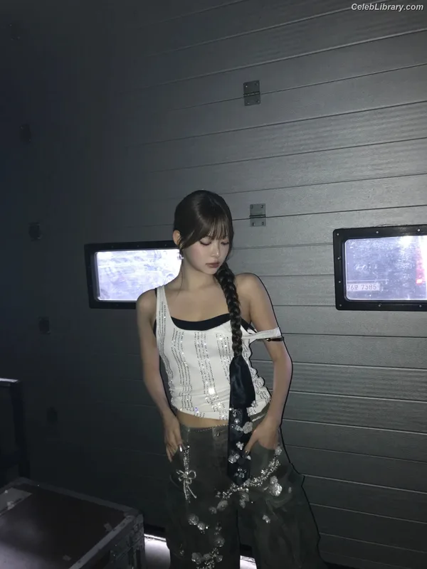 Hong Eunchae 홍은채 LESSERAFIM photo 1 of 992
