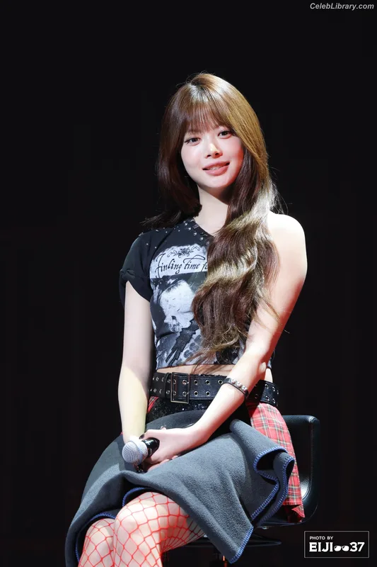 Hong Eunchae 홍은채 LESSERAFIM photo 11 of 992