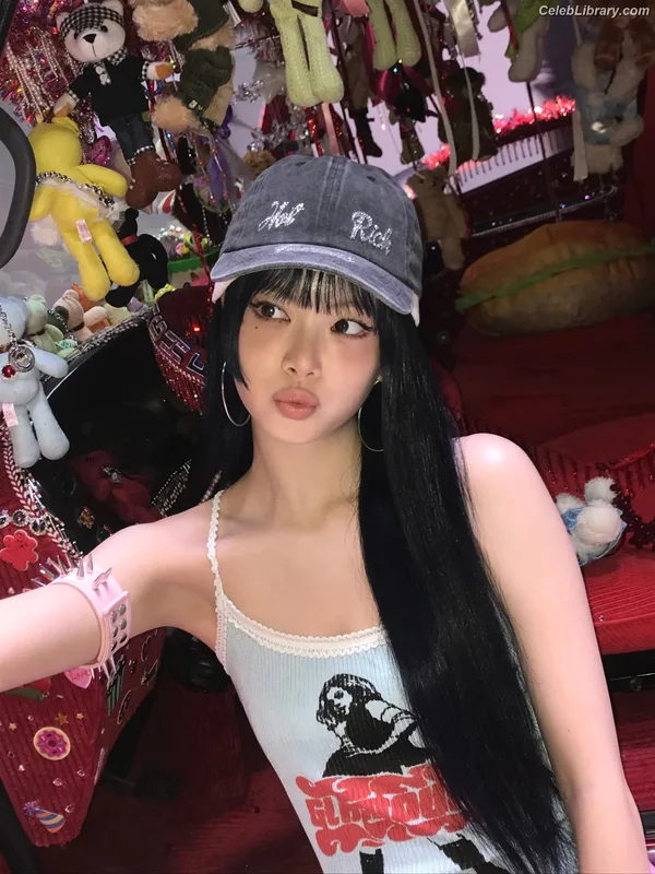 Hong Eunchae 홍은채 LESSERAFIM photo 12 of 992