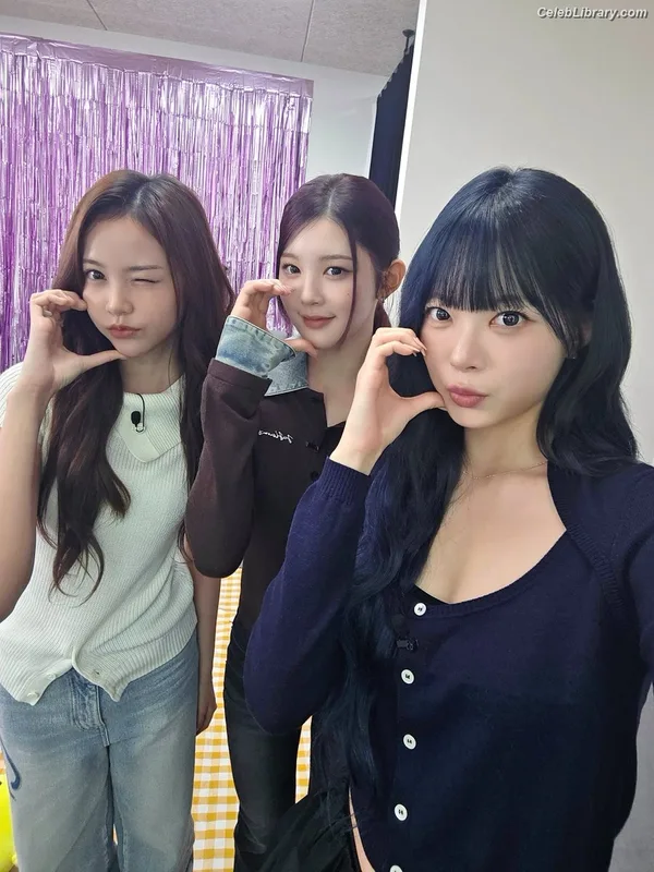 Hong Eunchae 홍은채 LESSERAFIM photo 14 of 992