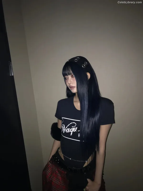 Hong Eunchae 홍은채 LESSERAFIM photo 22 of 992