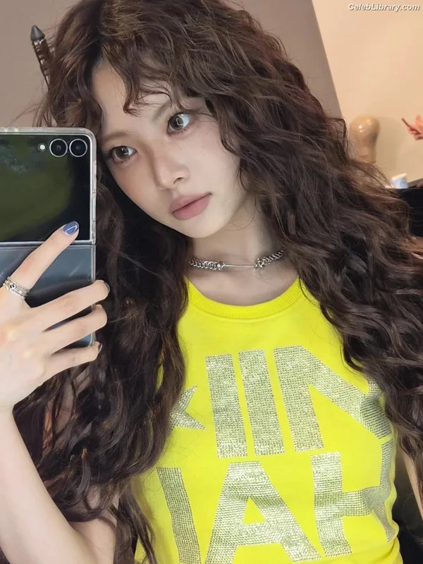 Hong Eunchae 홍은채  LESSERAFIM photo 7 of 992
